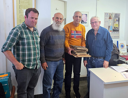 Ilan_Shchori___Ceremony_of_handing_over_historical_documents